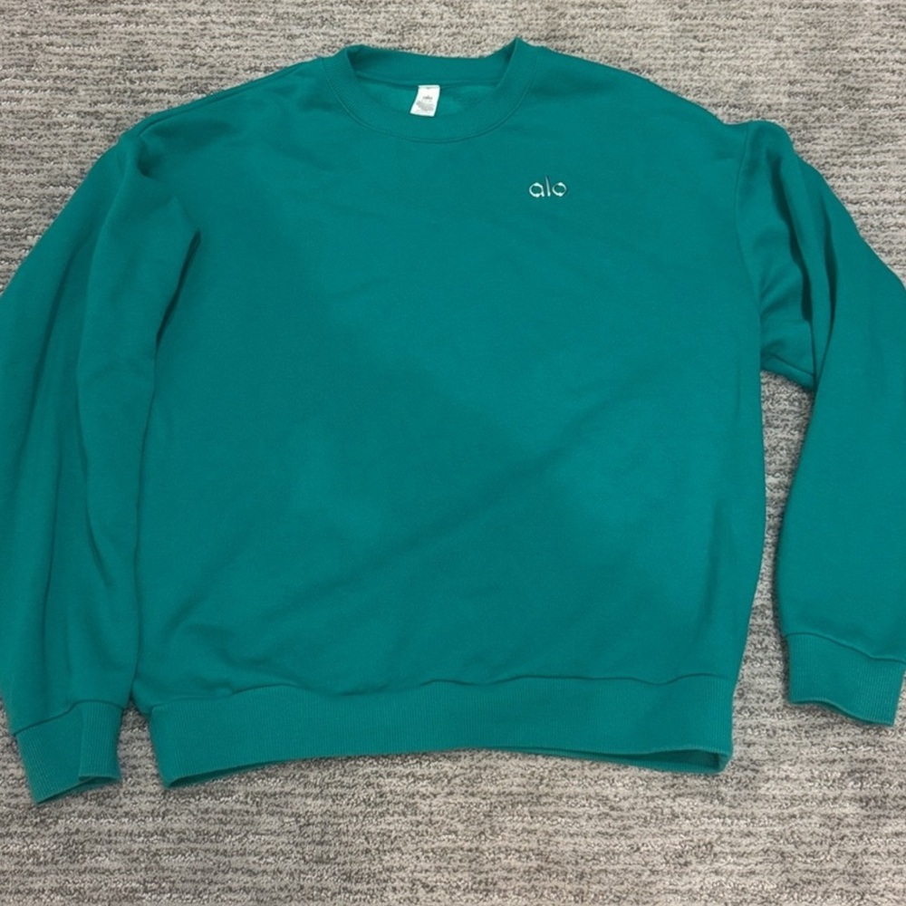 ALO Yoga Accolade sweatshirt